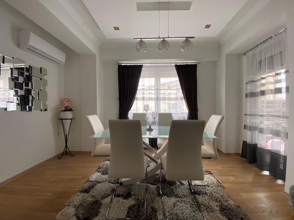Royal King Apartment クマノヴォ エクステリア 写真